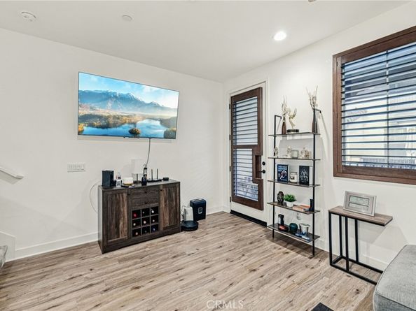 2520 Valentina 6, Commerce CA 90040