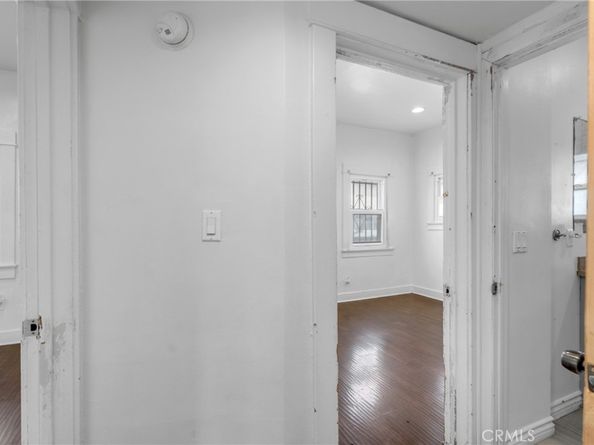 1017 W 99th Street, Los Angeles CA 90044