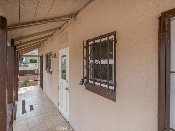 1017 W 99th Street, Los Angeles CA 90044