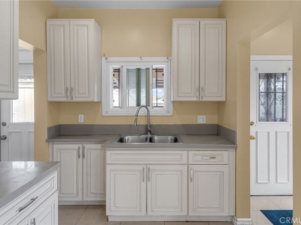 1017 W 99th Street, Los Angeles CA 90044