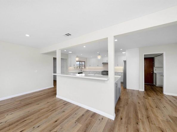 275 HiHill Way, El Cajon CA 92020