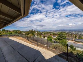 275 HiHill Way, El Cajon CA 92020