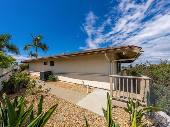 275 HiHill Way, El Cajon CA 92020