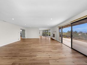 275 HiHill Way, El Cajon CA 92020