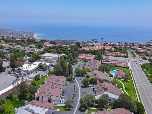 22 Seaview Dr S, Rolling Hills Estates CA 90274