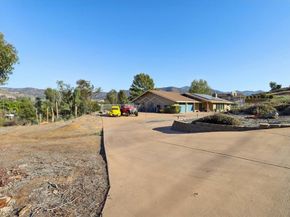 14748 Quail Haven Lane, El Cajon CA 92019