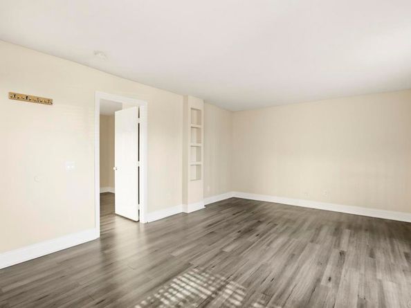 8215 Jade Coast Road 82, San Diego CA 92126