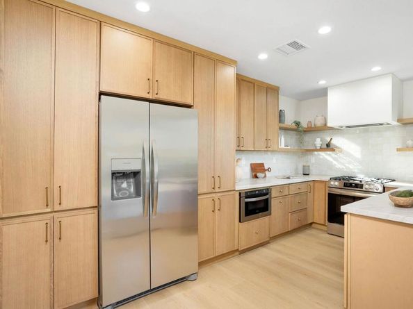 10330 Columbus Ave, San Fernando CA 91345