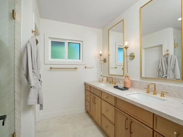 10330 Columbus Ave, San Fernando CA 91345