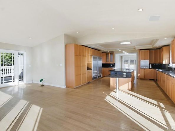 3144 Dove Street, San Diego CA 92103