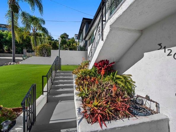 3120 Poe Street, San Diego CA 92106