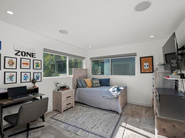 3120 Poe Street, San Diego CA 92106