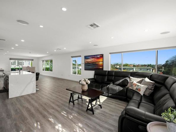 3120 Poe Street, San Diego CA 92106