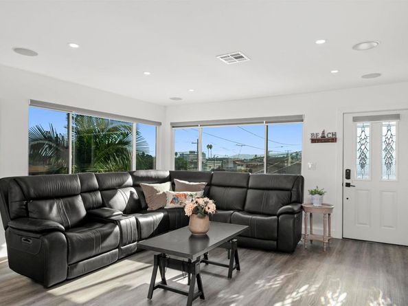 3120 Poe Street, San Diego CA 92106