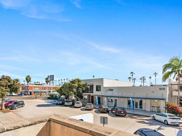 924 Hornblend Street 210, San Diego CA 92109