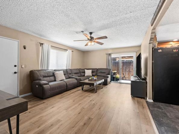 321 Sun Court, El Cajon CA 92021