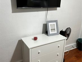 4727 Oakwood Avenue, Los Angeles CA 90004