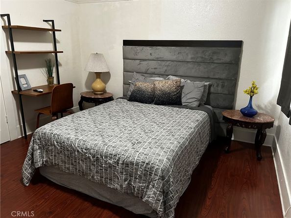 4727 Oakwood Avenue, Los Angeles CA 90004