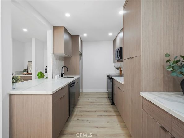 1730 Camino Palmero Street 316, Los Angeles CA 90046