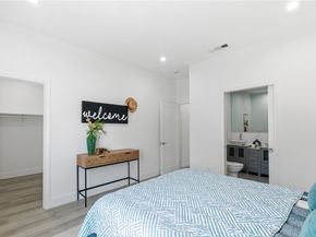 1364 S Ridgeley, Los Angeles CA 90019