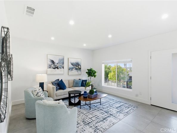 1364 S Ridgeley, Los Angeles CA 90019