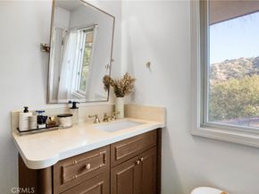 1300 Daily Cir., Glendale CA 91208