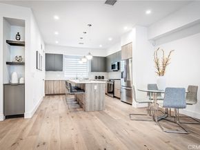 1567 Hi Point St, Los Angeles CA 90035
