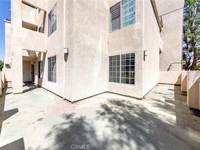 5550 Owensmouth Avenue 120, Woodland Hills CA 91367