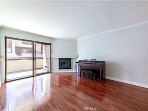 5550 Owensmouth Avenue 120, Woodland Hills CA 91367