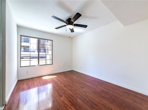 5550 Owensmouth Avenue 120, Woodland Hills CA 91367
