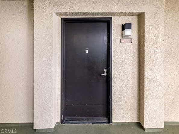 5550 Owensmouth Avenue 120, Woodland Hills CA 91367