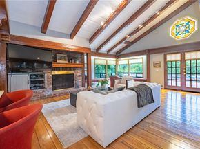 5340 Calvin Avenue, Tarzana CA 91356