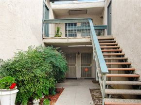 8601 International 162, Canoga Park CA 91304