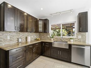 580 Lillian Way, Los Angeles CA 90004