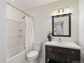 580 Lillian Way, Los Angeles CA 90004