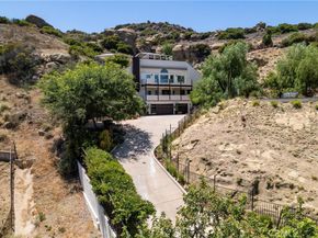 22870 Trigger Street, Chatsworth CA 91311