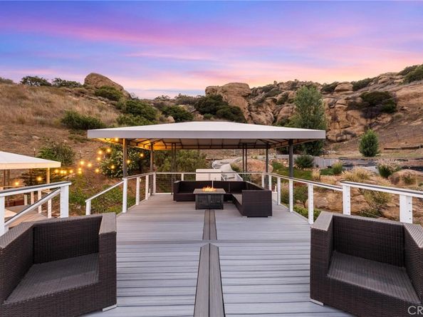 22870 Trigger Street, Chatsworth CA 91311