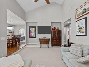 1903 N Screenland, Burbank CA 91505