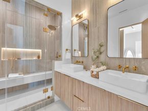 11956 Collins Street, Valley Village CA 91607