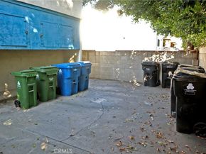 11100 Camarillo Street, West Toluca Lake CA 91602