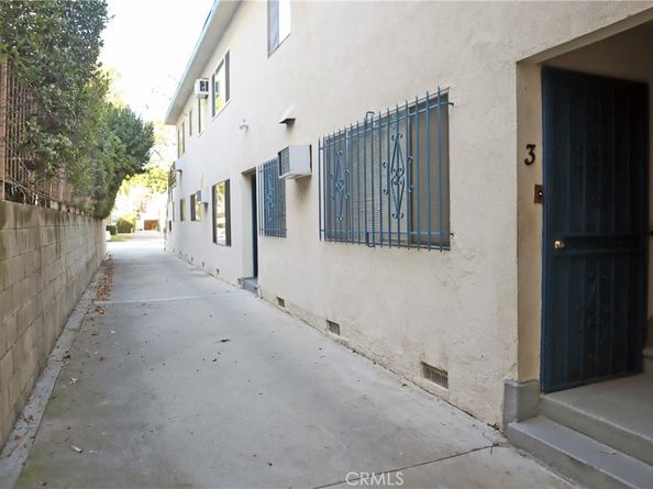 11100 Camarillo Street, West Toluca Lake CA 91602