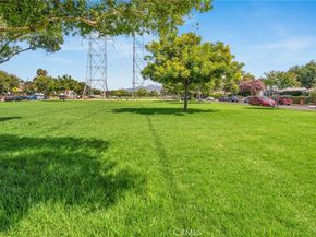 1343 N Whitnall Hwy, Burbank CA 91505