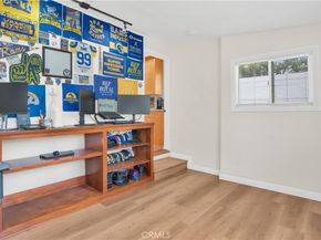 1343 N Whitnall Hwy, Burbank CA 91505