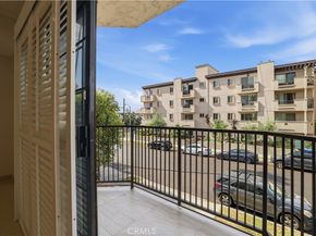 1338 Amherst 102, Los Angeles CA 90025