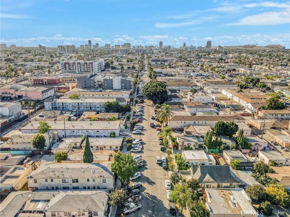 1922 Locust Avenue, Long Beach CA 90806