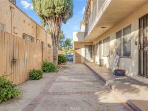 1922 Locust Avenue, Long Beach CA 90806