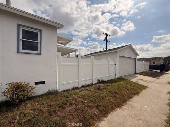 1242 W 134th Street, Compton CA 90222