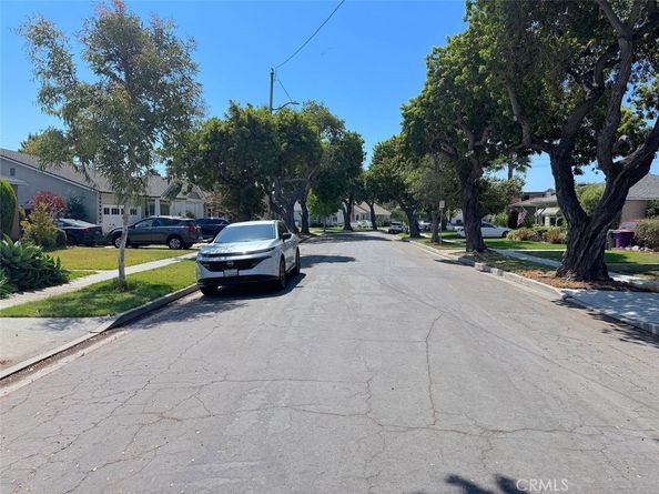 1848 Elmfield Avenue, Long Beach CA 90815