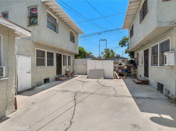 1220 91st Street, Los Angeles CA 90044