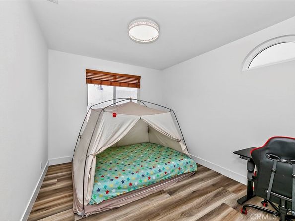 24005 Los Codona, Torrance CA 90505